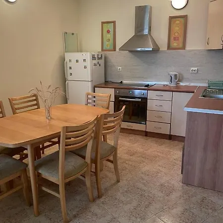 Apartment Rutland Sp *