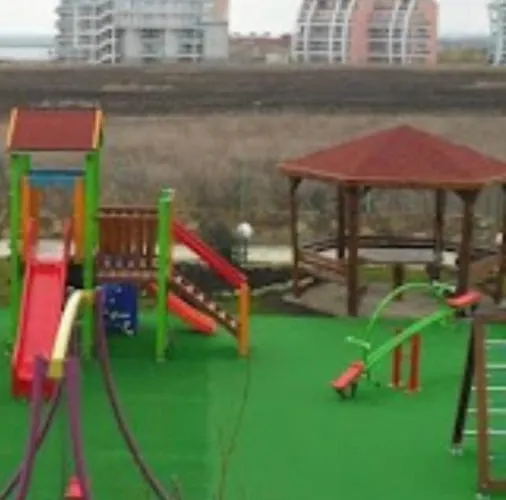 Rutland Sp Апартаменти Равда